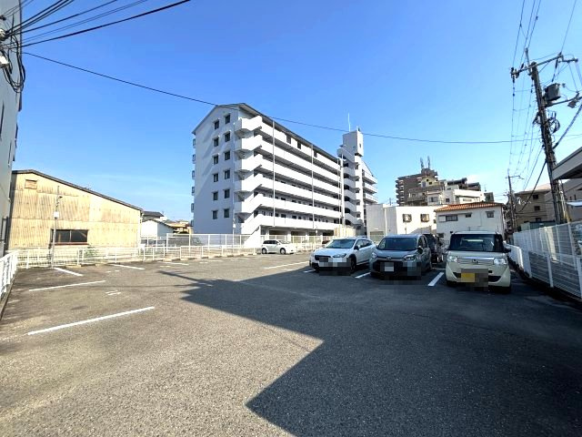 グリーンaiの駐車場