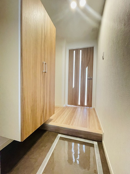 【玄関】 | ロマネスク大濠アネックス