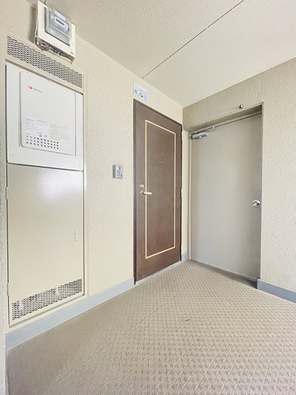 【玄関】 | ロマネスク大濠アネックス