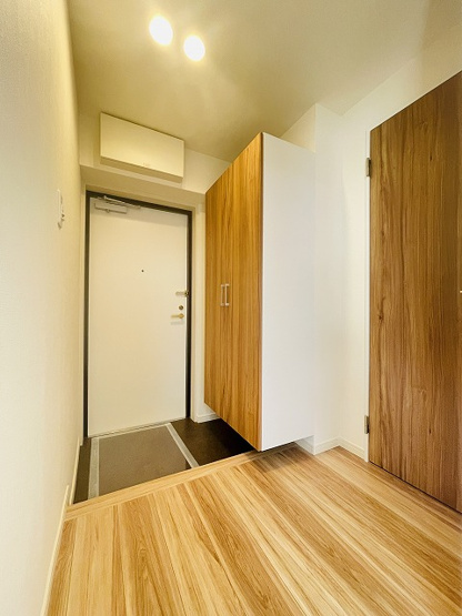 【玄関】 | ロマネスク大濠アネックス