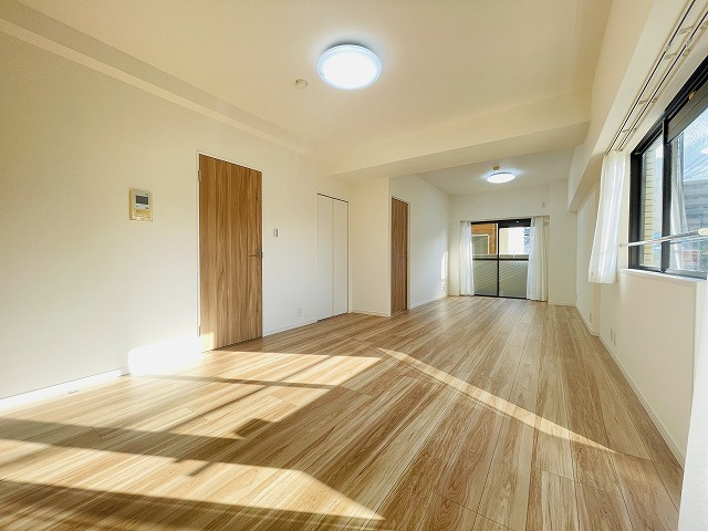 【居間・リビング】 | ロマネスク大濠アネックス