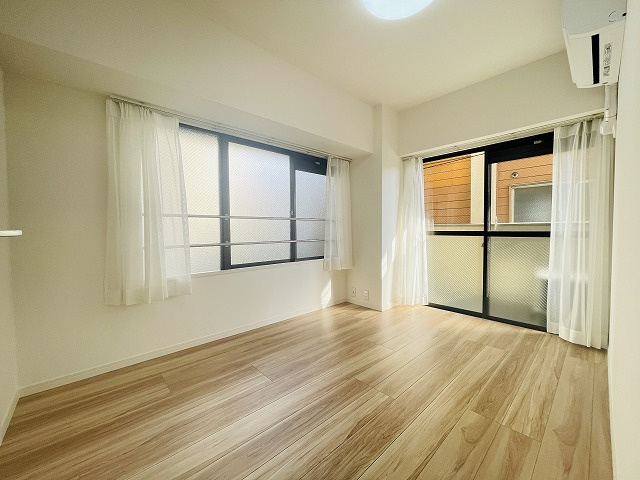 【洋室】 | ロマネスク大濠アネックス