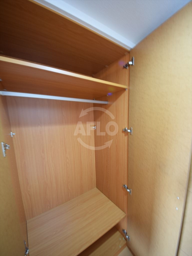 リーガル南船場Ⅲの収納|リーガル南船場ⅠⅠⅠ　クローゼット