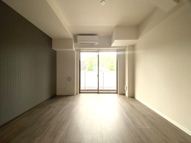 稲城市大丸の賃貸マンションの居間・リビング