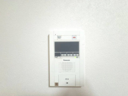 ランドリースペースの上には備え付け棚あり♪