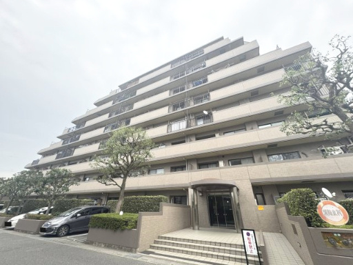 対面式キッチンのためリビングからキッチン様子が確認できます♪