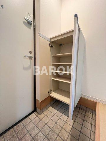 チェルカーレ大橋の玄関