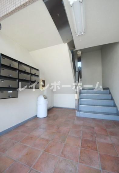 グリシーナのロビー