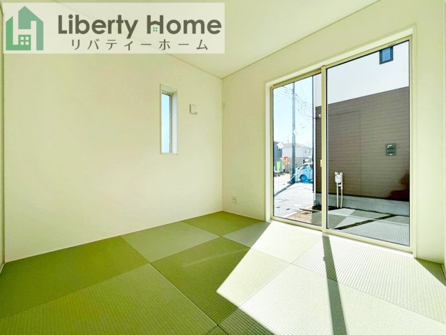 土浦市並木第15　新築戸建　5号棟の前面道路含む現地写真