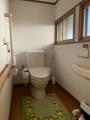 【トイレ】 | 春日町広瀬中古住宅680万円