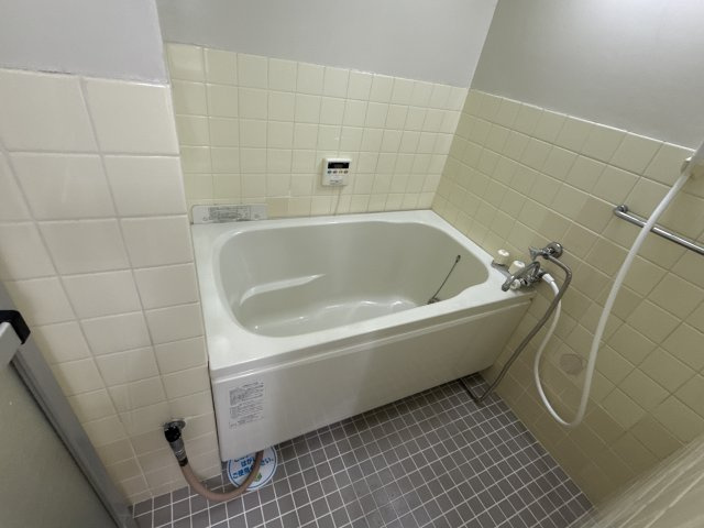 ハッピーコート駅南大路の浴室