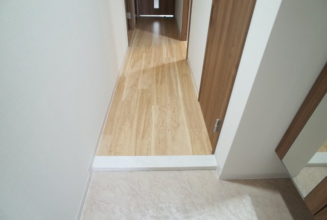 【玄関】 | シュロスフォンコウナン