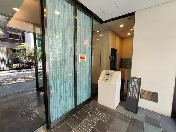 中央区新川２丁目の賃貸マンションのその他|エントランス