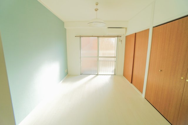 Fitsビル本川町の洋室|使い勝手のいい洋室です