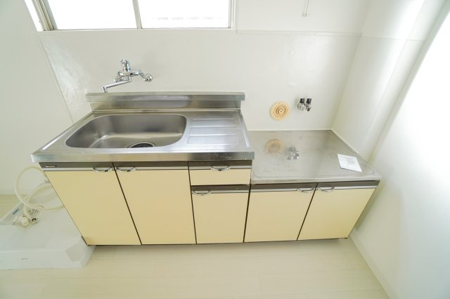 Fitsビル本川町のキッチン|お料理しやすいキッチンです