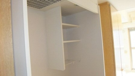 カスタリア西船橋のキッチン|キッチン上部収納