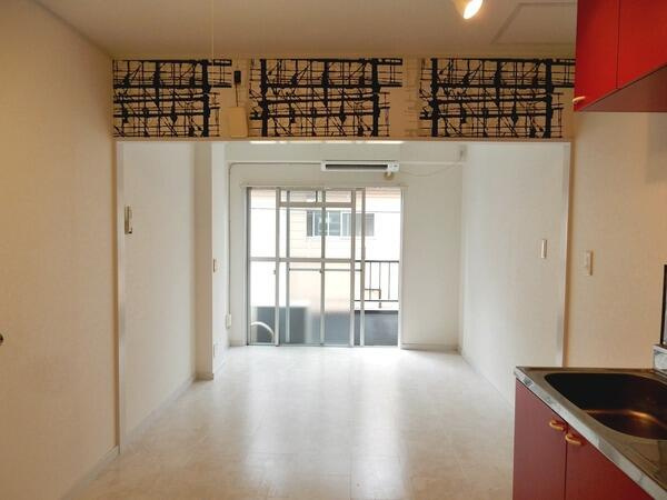 アイエルハイツの洋室