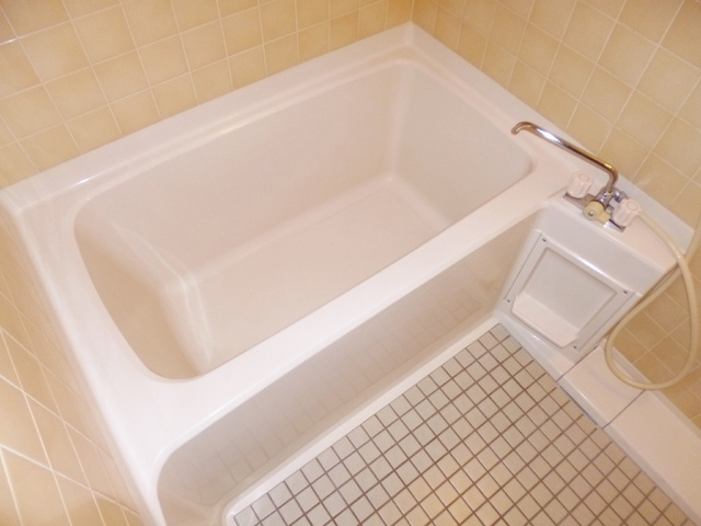 ロジュマン西尾久の浴室|バスルームもピッカピカです。