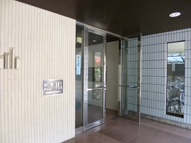 ロジュマン西尾久のエントランス|きれいなエントランスです