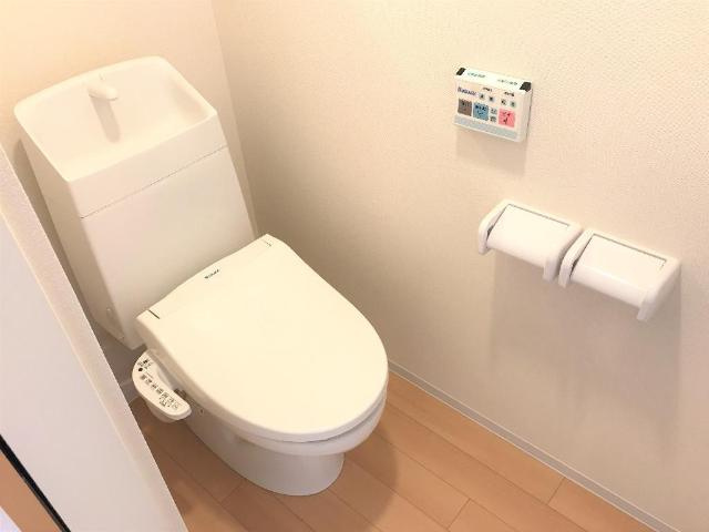 エターナルのトイレ|シャワー付トイレ