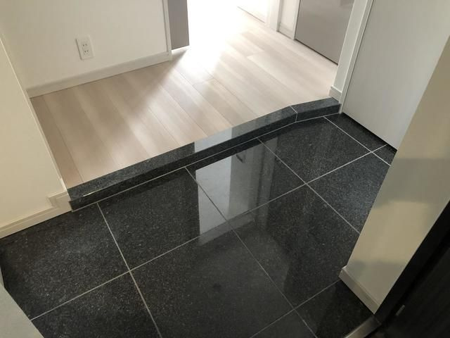 アイル王子ノルドの玄関