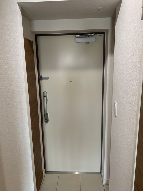 グランフォース北綾瀬Ⅱの玄関