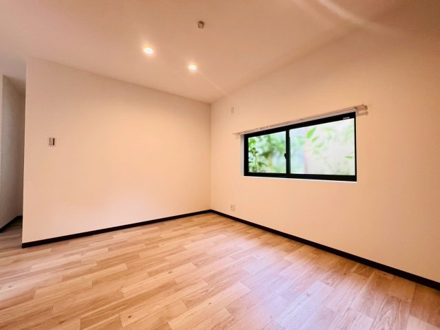 五色山6丁目貸家の寝室