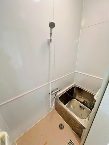 五色山6丁目貸家の浴室