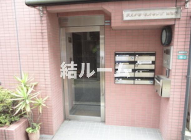 豊島区南池袋４丁目の賃貸マンションのエントランス