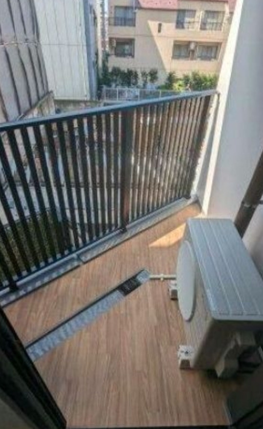 ライオンズフォーシア中野のバルコニー