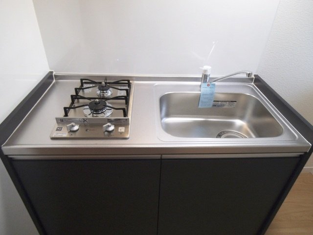 フレスコ志茂駅前のキッチン|キッチンには二口コンロがついてますよ☆