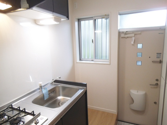 フレスコ志茂駅前のキッチン|キッチンの隣に窓があって嬉しいですね☆★