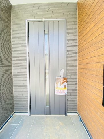 よかタウン／菊池郡大津町下町３期／５号棟の玄関