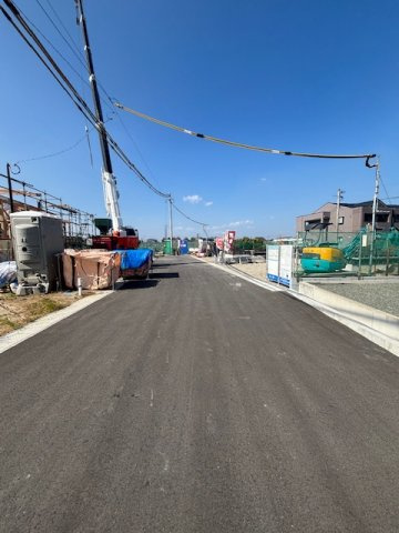 大川市三丸第2　3号棟の前面道路含む現地写真