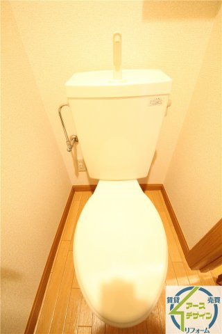 セレッソ八木のトイレ|落ち着いた色調のトイレです