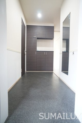 プレミアスシンヤシキの玄関