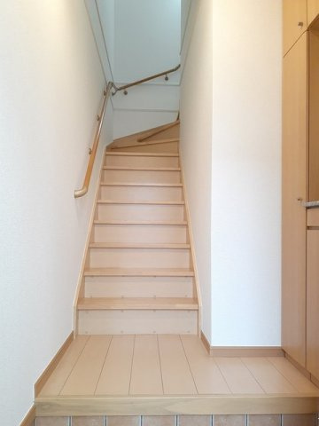 エトワールＭ　Ⅱ棟の玄関