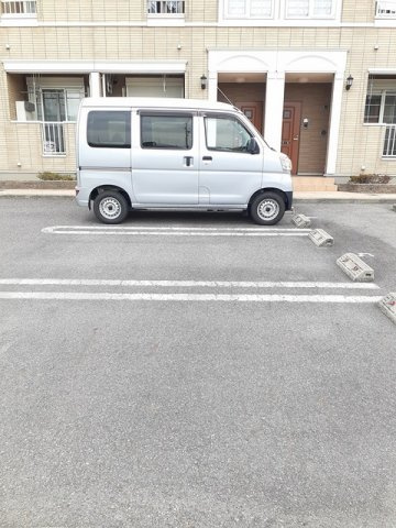 エトワールＭ　Ⅱ棟の駐車場
