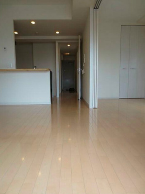 【居間・リビング】 | レシオ イシワラ | こちらの居間で趣味の時間をお楽しみください