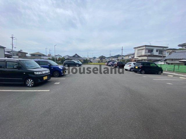 D-room楠見中の駐車場