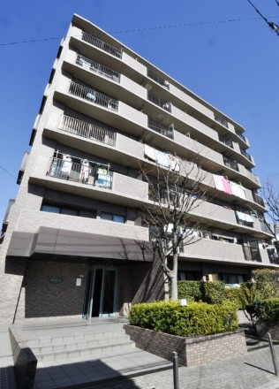 アルシェ西新井の外観|お客さまが安心して物件探しをできる空間を目指しています！安心・信頼がモットーのお住まいの情報館『クランディア』へ！