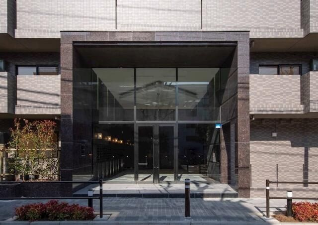 ルーブル板橋泉町弐番館のエントランス