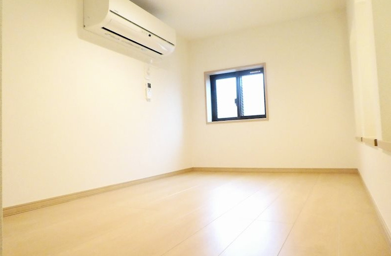 クレセール中野の居間・リビング