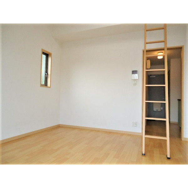 サニーコートの居間・リビング