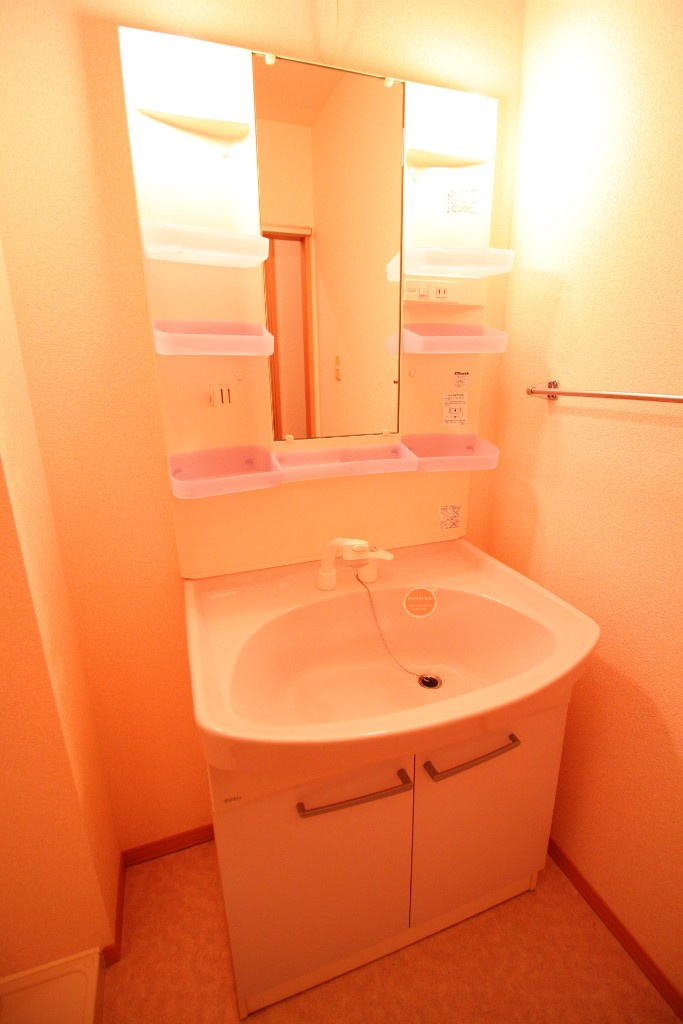 グリチネの洗面所