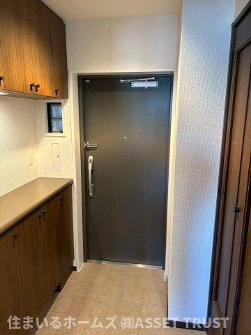 イトーピア鷺沼マンションの玄関