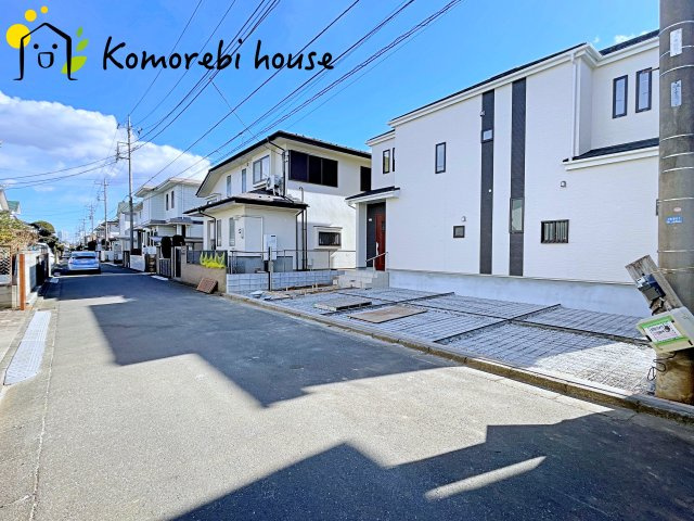 上尾市小泉6番32　新築一戸建て　Aの前面道路含む現地写真|撮影：'25/11/25