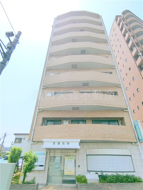 クレール羽田の外観|2001年3月築　RC鉄筋コンクリート造地上9階建て総戸数18戸の人気賃貸マンション
東京都大田区西糀谷2丁目　京急空港線大鳥居駅徒歩9分