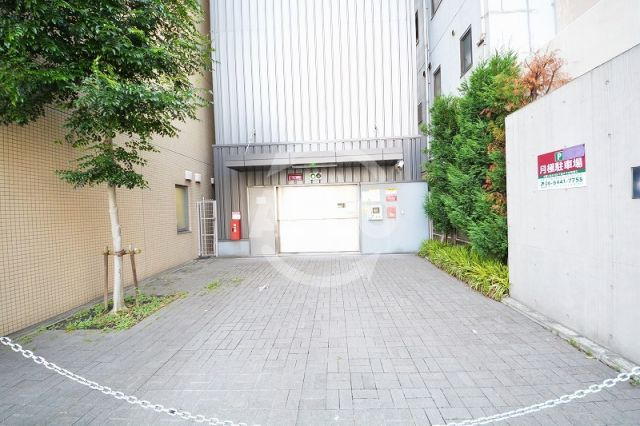 アーバンエース夕陽丘パルの駐車場|アーバンエース夕陽丘パル　駐車場