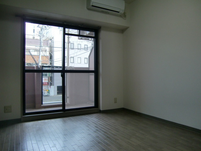 セファミ御影の洋室